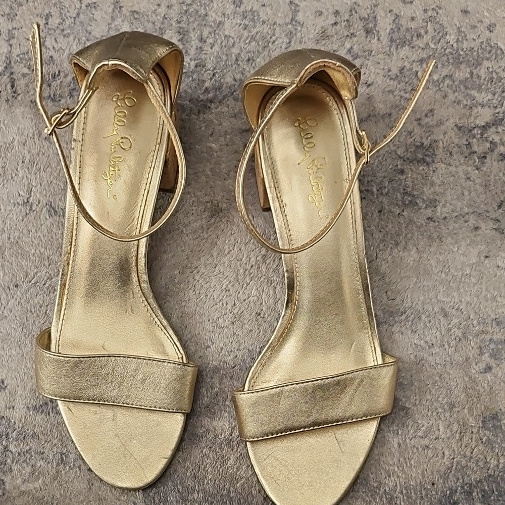 Gold leather ankle strap Sandals